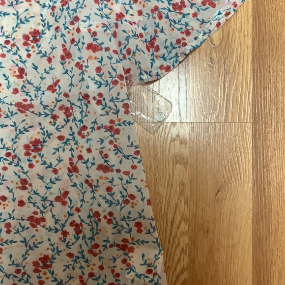 ModCloth Sheer Floral Tie Sleeve Blouse - Picture 5 of 11